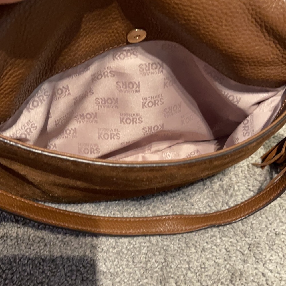 Michael Kors Suede shoulder bag - Picture 9 of 12